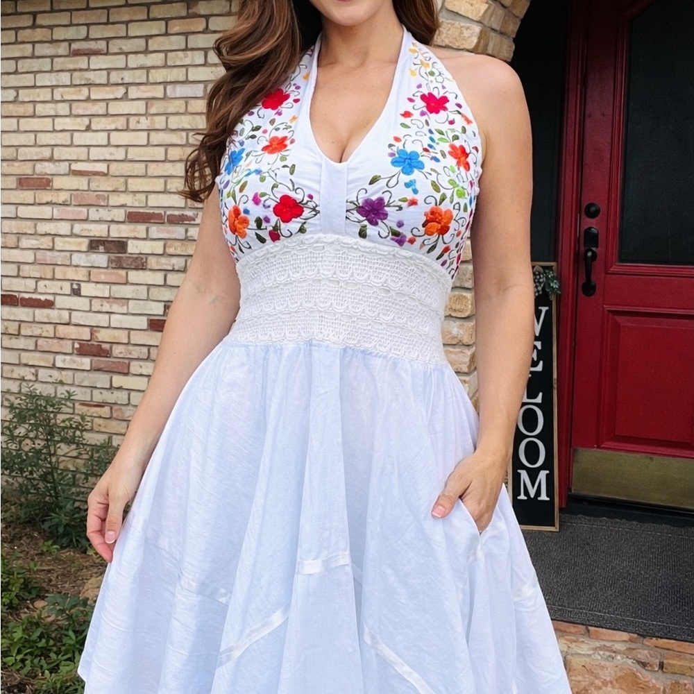 Elegant Floral Halter Midi Dress - White